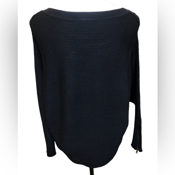 *SOLD* NWT Philosophy Black Batwing Sweater - Picture 4 of 6